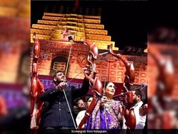 <i>Singham Again</i>: Inside Kareena Kapoor, Ajay Devgn And Rohit Shetty's <i>Dussehra</i> Festivities