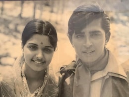 ऋतिक रोशन के मम्मी पापा की पुरानी तस्वीर वायरल, लोग बोले- तो ये है हमारे सुपर हीरो की खूबसूरती का राज ऋतिक रोशन के मम्मी पापा की पुरानी तस्वीर वायरल, लोग बोले- तो ये है हमारे सुपर हीरो की खूबसूरती का राज