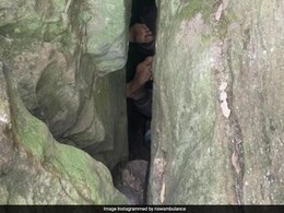 मोबाइल फोन के चक्कर में 7 घंटे तक चट्टानों के बीच फंसी रही महिला, मुश्किल से बची जान