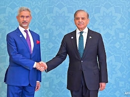 टीम इंडिया पाकिस्तानमध्ये क्रिकेट खेळण्यास जाणार? परराष्ट्र मंत्र्यांच्या दौऱ्यानंतर मिळाला संकेत टीम इंडिया पाकिस्तानमध्ये क्रिकेट खेळण्यास जाणार? परराष्ट्र मंत्र्यांच्या दौऱ्यानंतर मिळाला संकेत