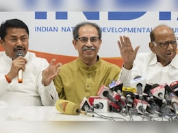 महाविकास आघाडीत पहिल्याच दिवशी फूट, निवडणुकीत सोबत असलेला पक्ष पडला बाहेर महाविकास आघाडीत पहिल्याच दिवशी फूट, निवडणुकीत सोबत असलेला पक्ष पडला बाहेर