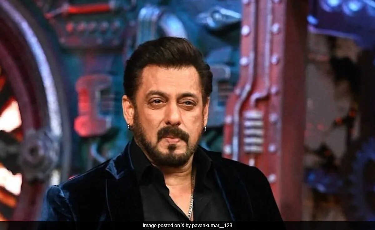 <i>Bigg Boss 18</i>: Host Salman Khan Is Back And How. See Pics From Sets