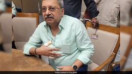 वक्फ विधेयकावरील JPC बैठकीत गोंधळ, खासदारानं टेबलावर आदळली बाटली, बोटाला दुखापत!