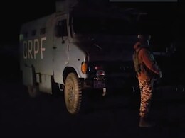 जम्मू-कश्मीर के गांदरबल में आतंकी हमला, एक डॉक्टर समेत 6 लोगों की मौत, 5 घायल जम्मू-कश्मीर के गांदरबल में आतंकी हमला, एक डॉक्टर समेत 6 लोगों की मौत, 5 घायल