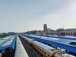 Special Train List: दिवाली-छठ पूजा पर बिहार-बंगाल के लिए चलेगी स्पेशल ट्रेन, देखें टाइमिंग और स्टॉपेज Special Train List: दिवाली-छठ पूजा पर बिहार-बंगाल के लिए चलेगी स्पेशल ट्रेन, देखें टाइमिंग और स्टॉपेज