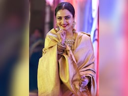 'सिंदूर का लावतेस?' राष्ट्रपतींनी विचारल्यावर रेखानं दिलं उत्तर, संपूर्ण देशाला होती उत्सुकता 'सिंदूर का लावतेस?' राष्ट्रपतींनी विचारल्यावर रेखानं दिलं उत्तर, संपूर्ण देशाला होती उत्सुकता