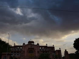 Rajasthan Weather: गुलाबी ठंड ने दी दस्तक, शेखावाटी में लुढ़का रात का पारा; जानिए कब से शुरू होगी कड़ाके की ठंड Rajasthan Weather: गुलाबी ठंड ने दी दस्तक, शेखावाटी में लुढ़का रात का पारा; जानिए कब से शुरू होगी कड़ाके की ठंड
