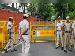 दिल्ली में सेवानिवृत्त वैज्ञानिक और उनकी पत्नी को बंधक बनाकर 2 करोड़ की लूट दिल्ली में सेवानिवृत्त वैज्ञानिक और उनकी पत्नी को बंधक बनाकर 2 करोड़ की लूट