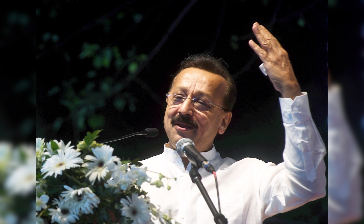 j85123t8_baba-siddiqui_625x300_13_October_24 बाबा सिद्दीकी पर गोली चलाने वाले शूटर की हिम्मत तो देखिए, मर गए या जिंदा हैं, ये देखने पहुंच गया था अस्पताल