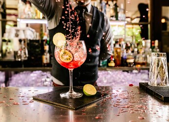 Beyond the Classic: How Modern Bars Are Revolutionizing Cocktail Culture Beyond the Classic: How Modern Bars Are Revolutionizing Cocktail Culture