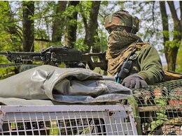 जम्मू-कश्मीर के कुपवाड़ा में घुसपैठ की कोशिश कर रहे 2 आतंकी ढेर, सुरक्षाबलों को मिला युद्ध जैसा सामान