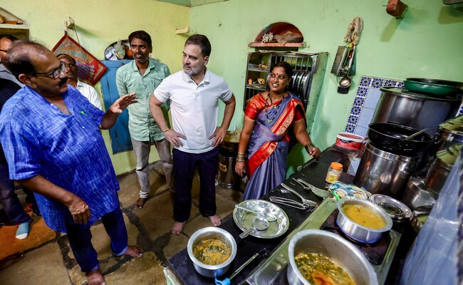 Rahul Gandhi's Cooking Session, Lunch With Dalit Family In Maharashtra
