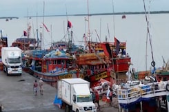 Cyclone Dana To Make Landfall Soon, Bengal And Odisha On Alert Cyclone Dana To Make Landfall Soon, Bengal And Odisha On Alert