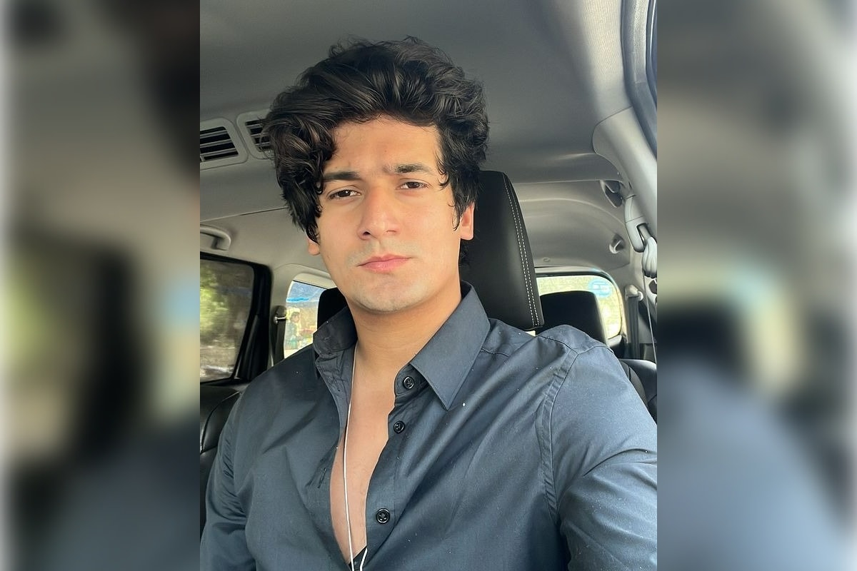 Adarsh Suyal's Boys' Trip Dilemma: Friends vs. Girlfriend