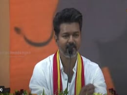 "नफरत की राजनीति नहीं": तमिलनाडु में एक्टर विजय का राजनीति में पदार्पण, डीएमके पर साधा निशाना "नफरत की राजनीति नहीं": तमिलनाडु में एक्टर विजय का राजनीति में पदार्पण, डीएमके पर साधा निशाना