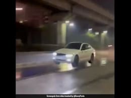 Video: BMW In Air As Unmarked Breaker Shows Up On Gurugram's Golf Course Road Video: BMW In Air As Unmarked Breaker Shows Up On Gurugram's Golf Course Road