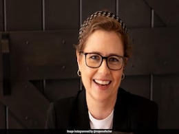 <i>'The Office'</i> US Star Reveals "Aggressive" Breast Cancer Diagnosis <i>'The Office'</i> US Star Reveals "Aggressive" Breast Cancer Diagnosis