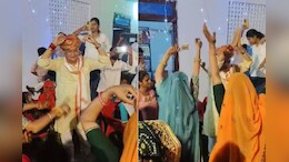 Rajasthan: &nbsp;किरोड़ी बाबा है सोने की चीज... लोकगीत पर किरोड़ी लाल मीणा ने महिलाओं के साथ लगाए ठुमके