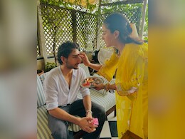 Bhai Dooj Looks: इस तरह भैया दूज पर तैयार हो सकती हैं आप, सेलिब्रिटी लुक्स से आइडिया लेकर चुनें अपना आउटफिट  Bhai Dooj Looks: इस तरह भैया दूज पर तैयार हो सकती हैं आप, सेलिब्रिटी लुक्स से आइडिया लेकर चुनें अपना आउटफिट