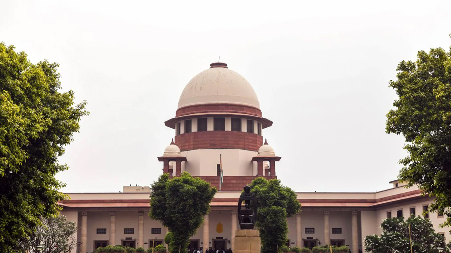 16 किलो गांजा मामला: 5 साल बाद भी पूछताछ नहीं, SC ने बिहार पुलिस से मांगा जवाब