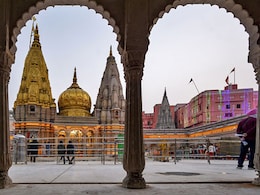 Kashi Vishwanath Mandir: प्रसाद का नया रेट हुआ जारी, मात्र इतने रुपये देकर कर सकते हैं बाबा का VIP दर्शन 