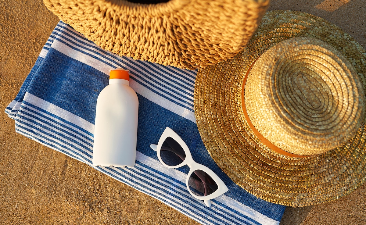 Pack all the things required to stay safe on a beach. Pack all the things required to stay safe on a beach.