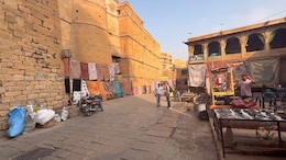 Jaisalmer Tourism: पर्यटन को बड़ा नुकसान, बंगाली टूरिस्ट की आवाजाही घटने से ठप्प हुआ व्यापार