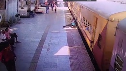 Police Constable's Heroic Move Saves Life Of A Passenger Falling Off A Moving Train