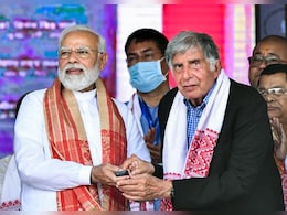 जब रतन टाटा ने टाटा मोटर्स के गुजरात में कदम रखने को बताया था 'घर वापसी' जब रतन टाटा ने टाटा मोटर्स के गुजरात में कदम रखने को बताया था 'घर वापसी'
