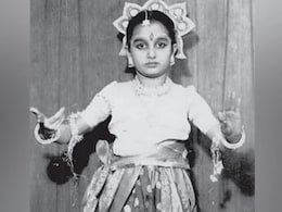 जिससे की मोहब्बत उससे नहीं की शादी, ताउम्र रह गई कुंवारी, फैंस से कहा था- नहीं बनूंगी सौतन...सुपरस्टार को पहचाना क्या? जिससे की मोहब्बत उससे नहीं की शादी, ताउम्र रह गई कुंवारी, फैंस से कहा था- नहीं बनूंगी सौतन...सुपरस्टार को पहचाना क्या?