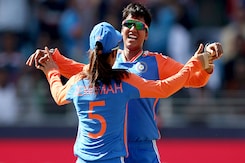Women's T20 World Cup: Massive Injury Scare For Harmanpreet Kaur; India Beat Pakistan Women's T20 World Cup: Massive Injury Scare For Harmanpreet Kaur; India Beat Pakistan