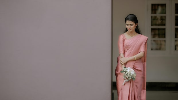 Best Deals On Elora Sarees From Myntra