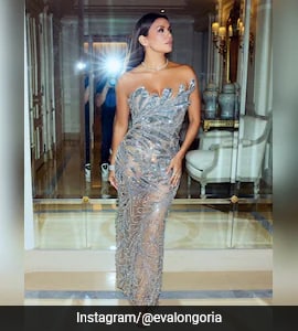 green emerald velvet dress Eva Longoria 2024 Oscars Black Off Shoulder Mermaid Dress
