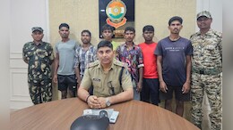 Sukma News: सरेंडर करने के बाद भी कर रहा था नक्सलियों की मदद, पुलिस ने दबोचा, 7 और माओवादी भी गिरफ्तार