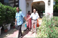 Arvind Kejriwal Vacates Official House, Moves To This AAP Leader's Bungalow Arvind Kejriwal Vacates Official House, Moves To This AAP Leader's Bungalow