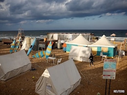 As Israeli Jets Hit Beirut, People Flee To Sleep On The Beach As Israeli Jets Hit Beirut, People Flee To Sleep On The Beach