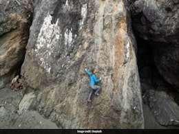 Meet China's "Spider-Woman" Who Can Climb 108-Metre Cliff Without Safety Gear Meet China's "Spider-Woman" Who Can Climb 108-Metre Cliff Without Safety Gear