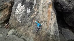 This Chinese 'Spider-Woman' Can Climb 108-Metre Cliff Without Safety Gear