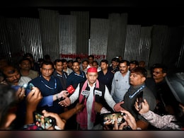 Samajwadi Party Accuses BJP Of Barricading Gates Of JP Narayan Centre Samajwadi Party Accuses BJP Of Barricading Gates Of JP Narayan Centre