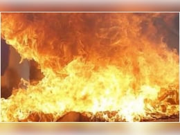 चेंबूरमध्ये भीषण आग, एकाच कुटुंबातील 7 जणांचा मृत्यू चेंबूरमध्ये भीषण आग, एकाच कुटुंबातील 7 जणांचा मृत्यू