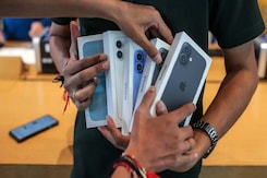 Apple Ships $6 Billion Of iPhones From India In Big Shift From China Apple Ships $6 Billion Of iPhones From India In Big Shift From China