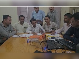 MP News: रिश्वत लेते पकड़ा गया रोजगार सहायक, बोला- "सत्य के लिए भगत सिंह भी फांसी चढ़े" MP News: रिश्वत लेते पकड़ा गया रोजगार सहायक, बोला- "सत्य के लिए भगत सिंह भी फांसी चढ़े"