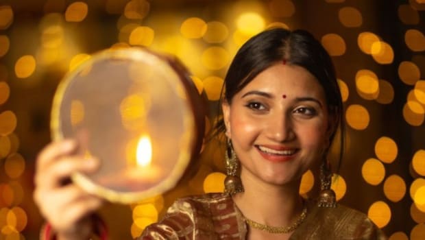 Celebrate Karwa Chauth In Style: Flaunt Anarkali Suit With Myntra
