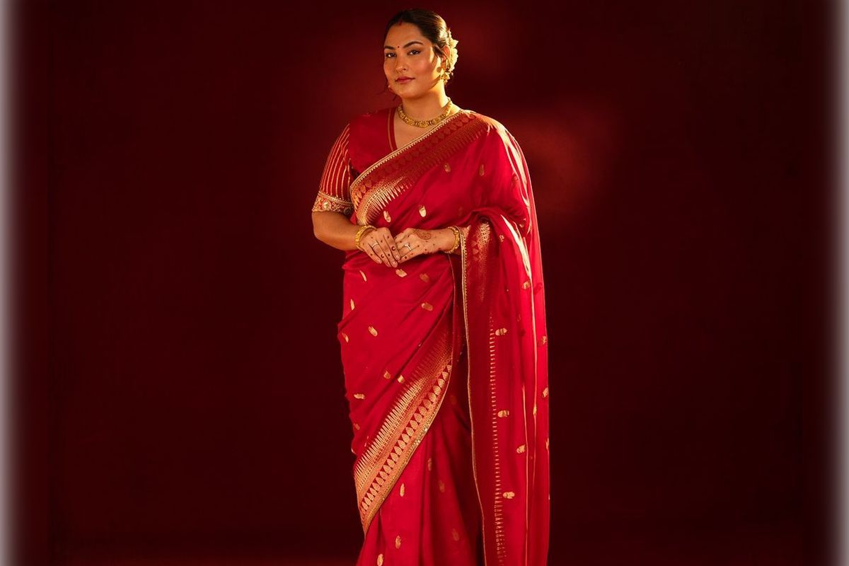 Sakshi Sindwani Goes Traditional, Looks Ethereal In A Red Saree