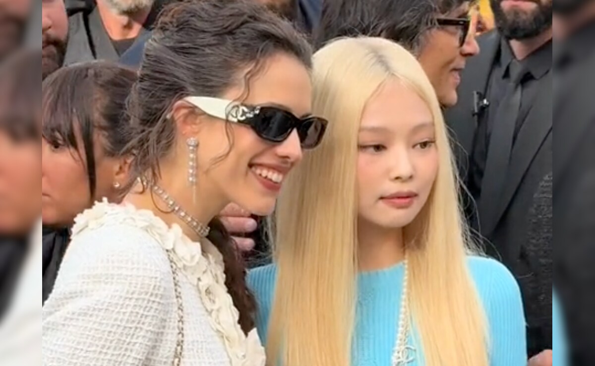 The Internet Thrashes Margaret Qualley For Commenting On BLACKPINK's Jennie's Blonde Hair: "Racially Insensitive"