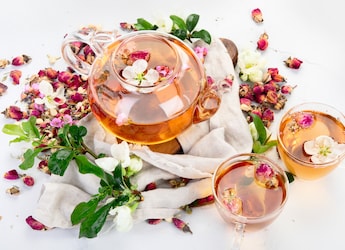 Sip Your Way To Better Health With These 6 Powerful Floral Teas Sip Your Way To Better Health With These 6 Powerful Floral Teas