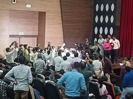 श्याम मानव यांच्या कार्यक्रमात राडा, भाजपा कार्यकर्त्यांनी घातला गोंधळ