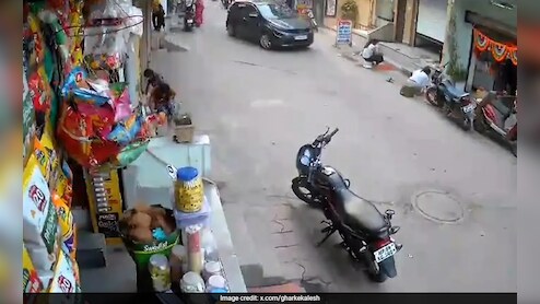 VIDEO : घर के बाहर रंगोली बना रही थी 2 लड़कियां, तेज रफ्तार कार ने आकर कुचला