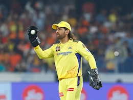 MS Dhoni : धोनीच्या अडचणीत वाढ; हरमूमधील बंगला का आला चर्चेत? MS Dhoni : धोनीच्या अडचणीत वाढ; हरमूमधील बंगला का आला चर्चेत?