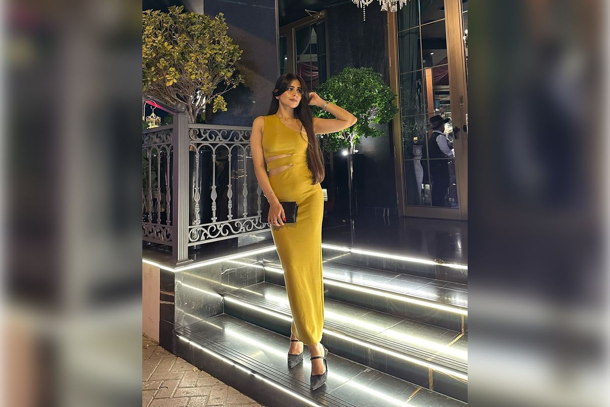 Somya Bisla Shares the Correct Way to Apply Hair Serum